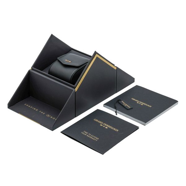 Girard Perregaux Laureato 81005-11-3460-1CM